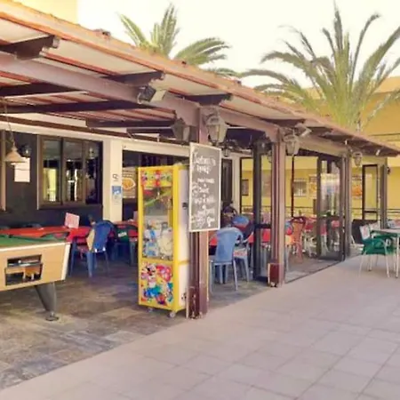 Estudio En Primera Linea De Playa Los Cristianos 아파트