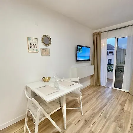 Estudio En Primera Linea De Playa Los Cristianos Arona (Tenerife)